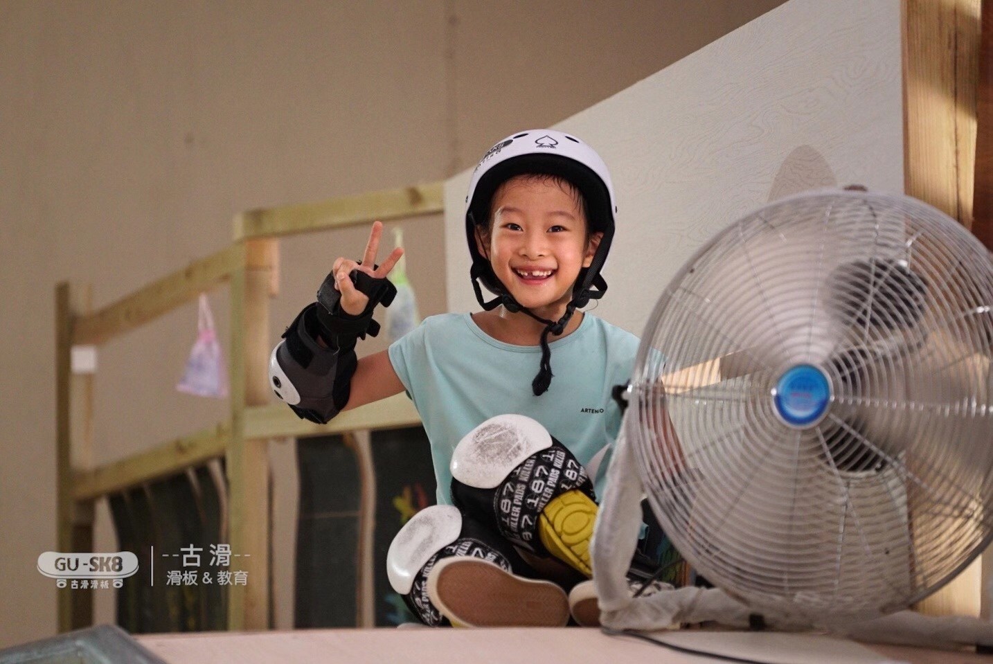 奥运选手郑好好滑板训练细节